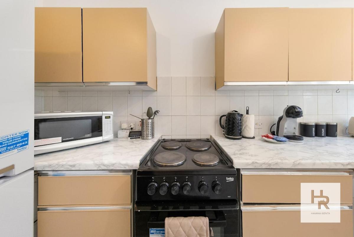 Appartement Prime Location - Stylish Retreat - Wifi & Netflix *