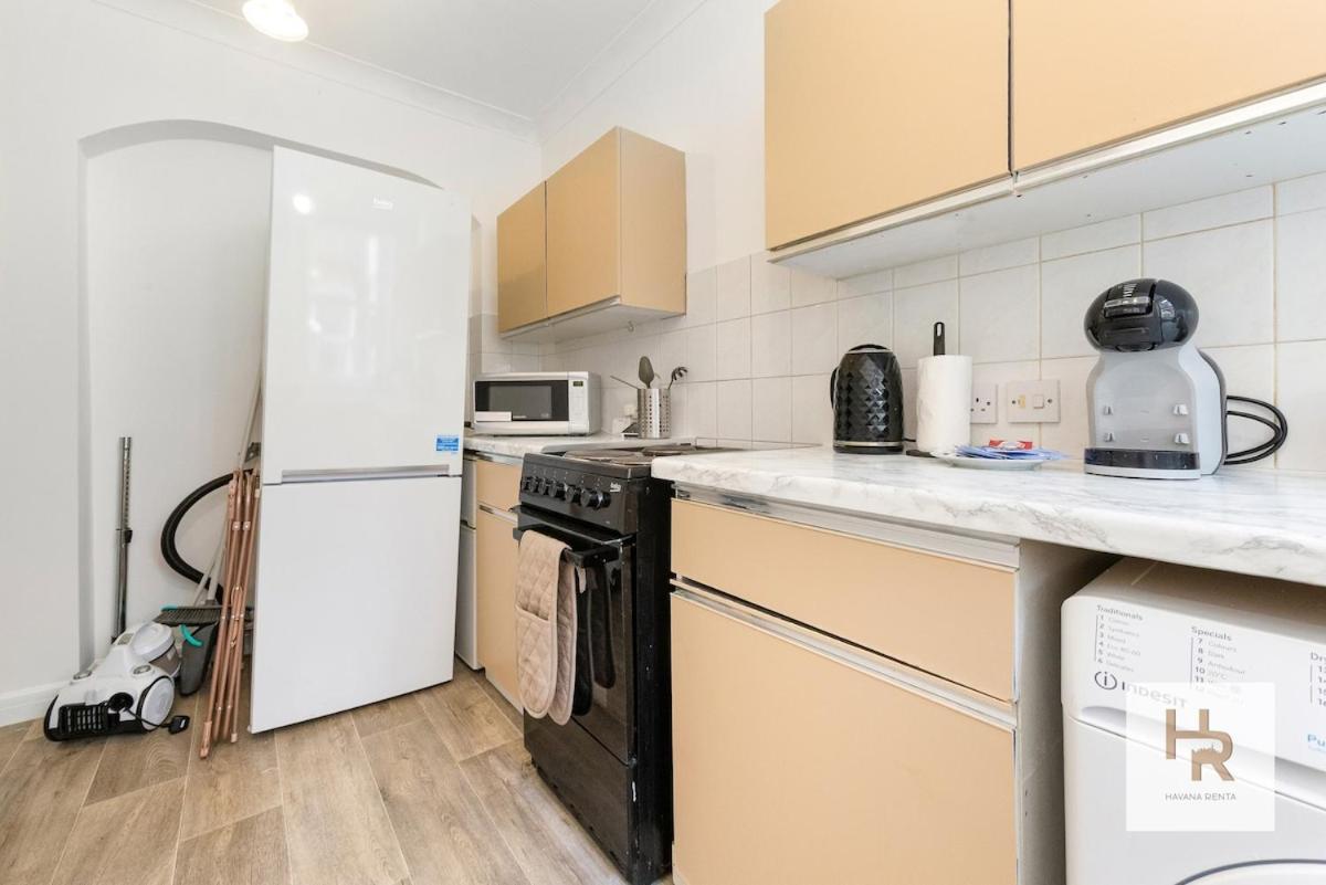Appartement Prime Location - Stylish Retreat - Wifi & Netflix Londen