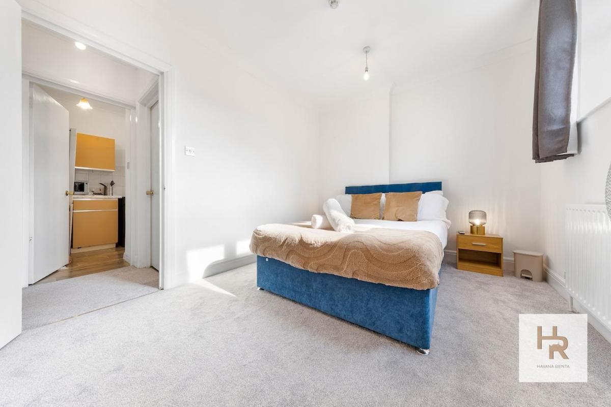 Appartement Prime Location - Stylish Retreat - Wifi & Netflix Londen
