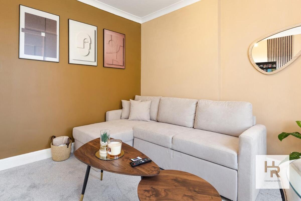 Prime Location - Stylish Retreat - Wifi & Netflix Londen