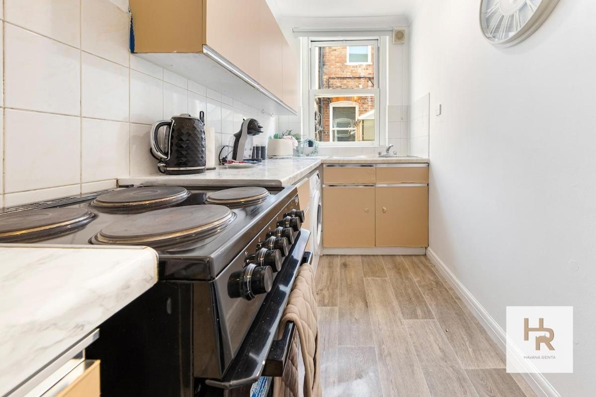 Prime Location - Stylish Retreat - Wifi & Netflix Appartement *