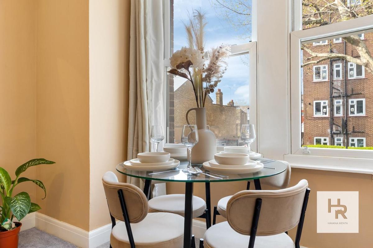 Appartement Prime Location - Stylish Retreat - Wifi & Netflix Londen